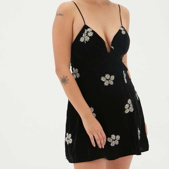Urban Outfitters Ginger Velvet Embroidered Daisy Floral Corset Mini Dress Sz XS - Picture 1 of 9